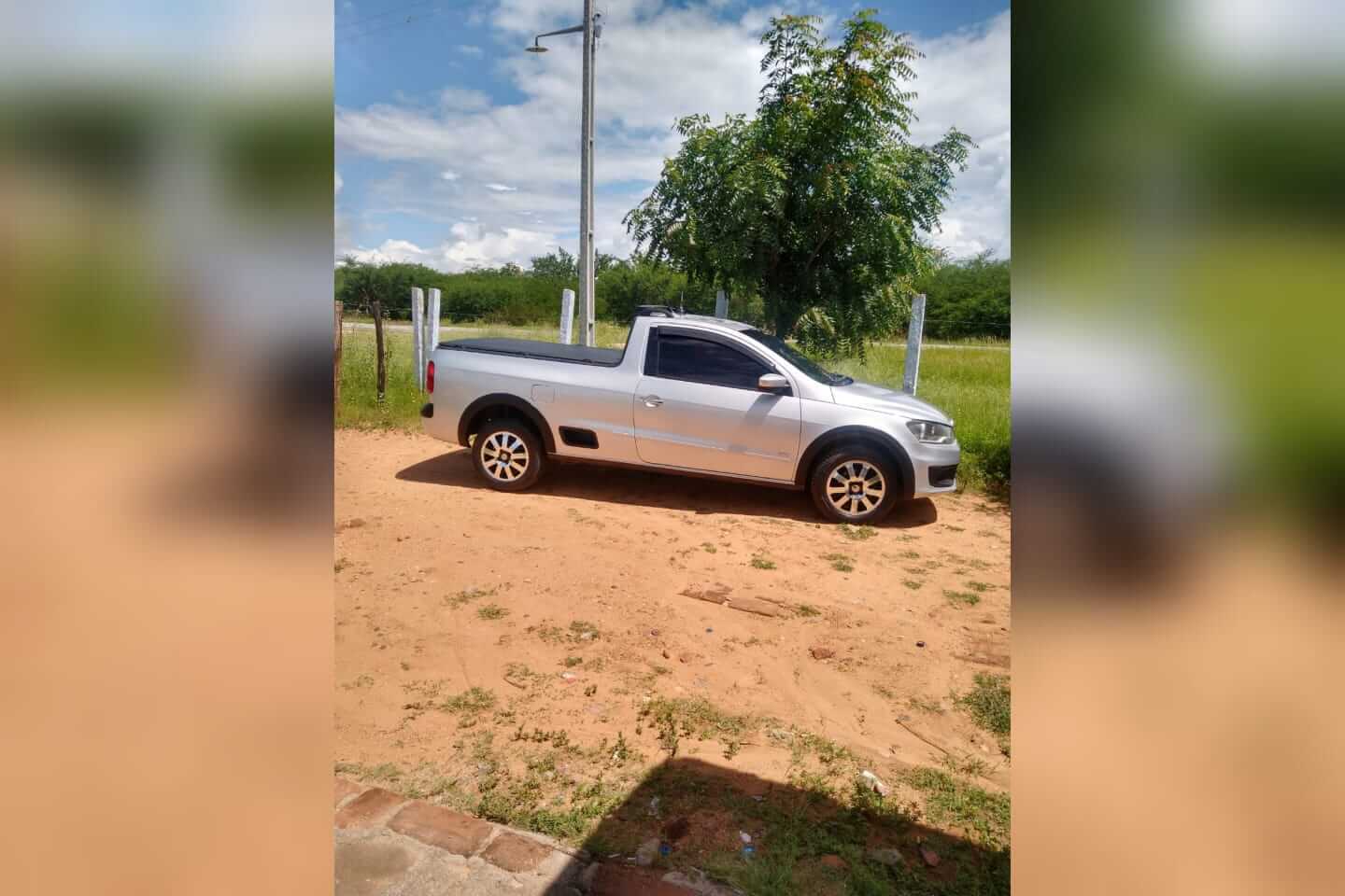 Bandidos armados levam Saveiro prata em assalto registrado na zona rural de Quixaba