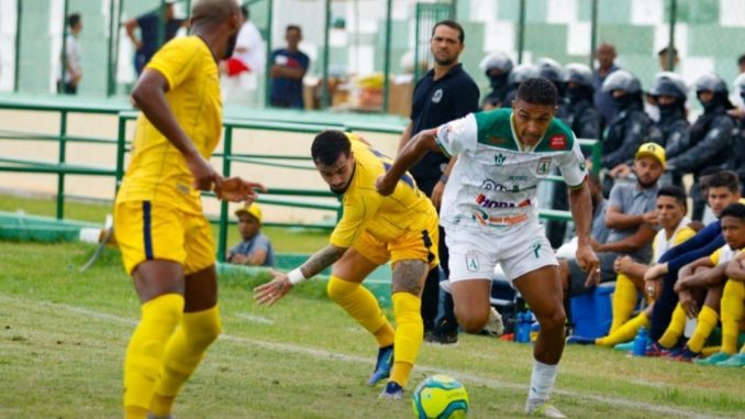 Em pleno Marizão, Sousa joga muito mal e é derrotado com facilidade pelo Retrô
