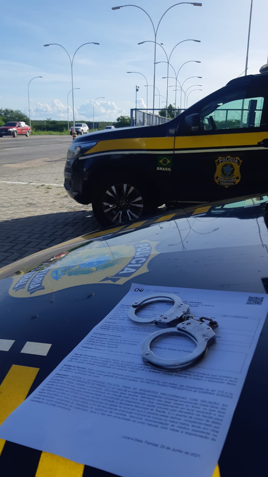 PRF prende nesta quinta (28), mulher foragida da justiça no Sertão da Paraíba