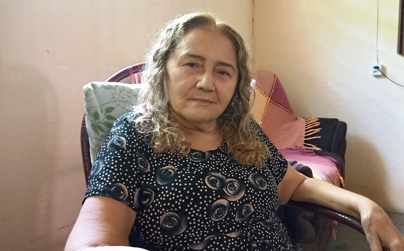 Após SUS não cumprir determinação da Justiça Federal para compra de medicamento, professora com câncer cria campanha para tentar arrecadar valor