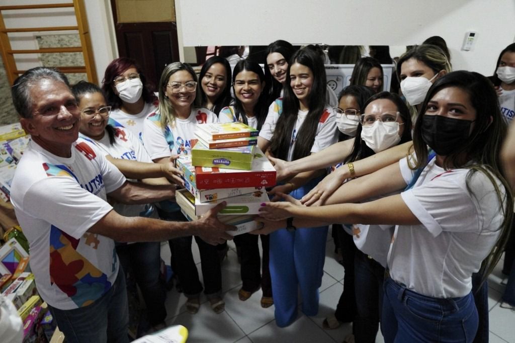 CER de Patos recebe novos recursos terapêuticos e implantação do Projeto de Comunicação Aumentativa e Alternativa