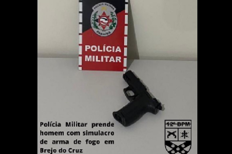 Homem é preso em Brejo do Cruz após denúncia de que ele estaria com um simulacro de arma de fogo e realizando assaltos na cidade