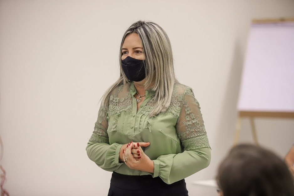 Secretária Mila Nóbrega conclama população a participar da Feira das Mães nesta sexta e sábado na praça Getúlio Vargas. Ouça