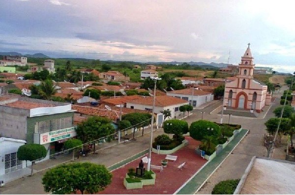 Projeto quer reduzir férias de vereadores de Pedra Branca para 30 dias