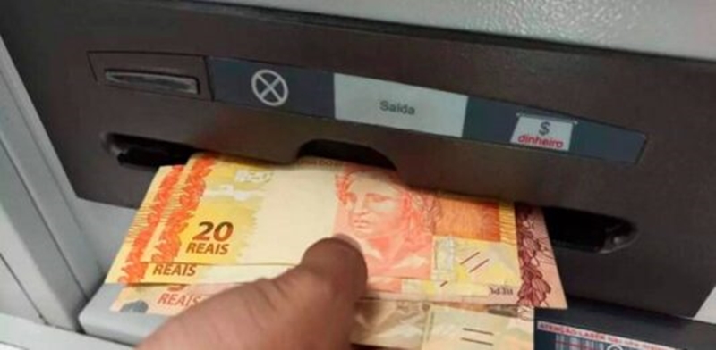 Funcionário da Saile, que presta serviços à Educação Estadual em Patos, faz relato surpreendente sobre atraso de salário