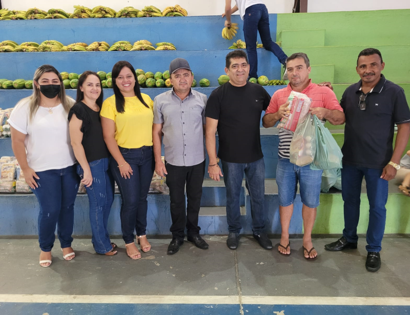 Prefeitura de Catingueira-PB distribui kits de merenda escolar para alunos da Creche