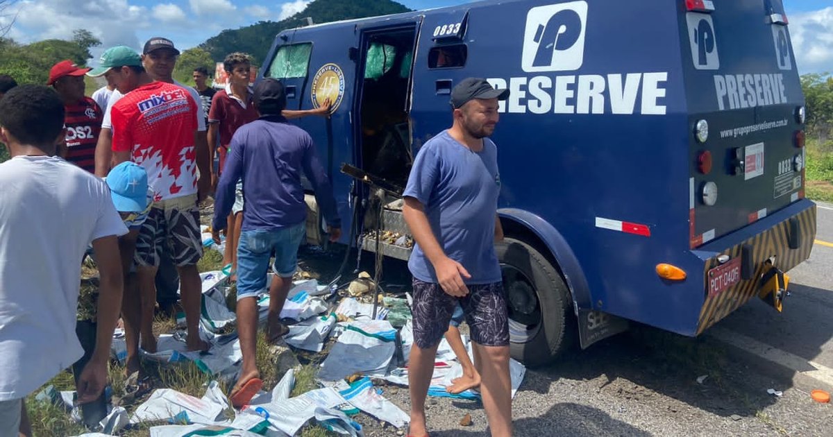 Assaltantes que explodiram carro forte no Sertão da Paraíba são baleados em troca de tiros com a polícia; vídeo mostra chegada de suspeitos a hospital