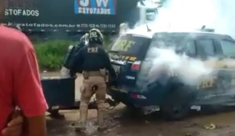 Homem morre após abordagem de policiais rodoviários federais em Sergipe. Veja os vídeos