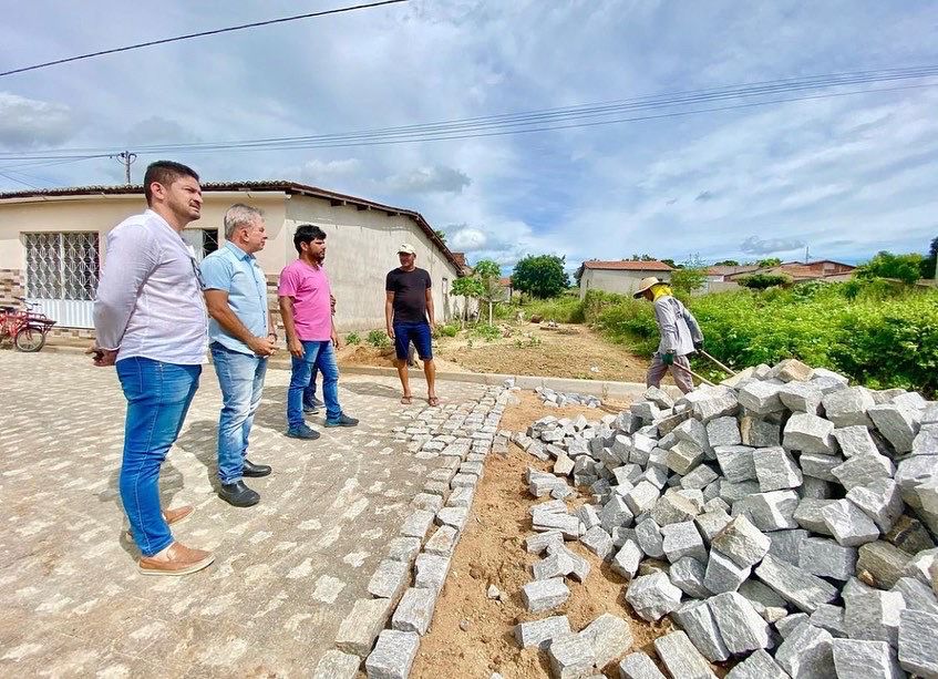 Obra de pavimentação no distrito de Santa Gertrudes já tem 40% de execução