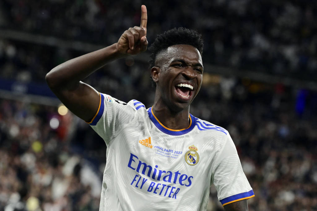 Com gol de Vinicius Jr., Real bate Liverpool e conquista 14º título da Champions