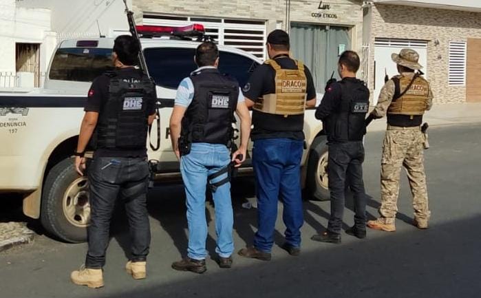 Homicida reage a prisão e morre em confronto com a Polícia Civil (Delegacia de Homicídios de Patos e DRACO) em Santana dos Garrotes/PB