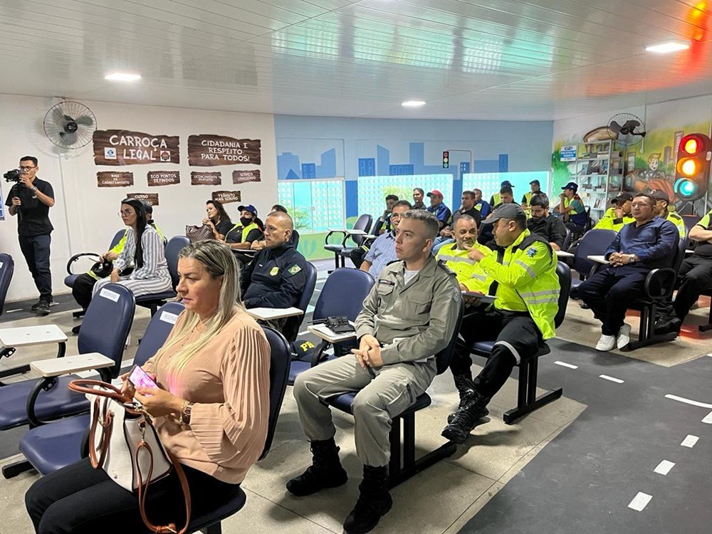 Órgãos de trânsito participam de cerimônia de encerramento das atividades da campanha do Maio Amarelo