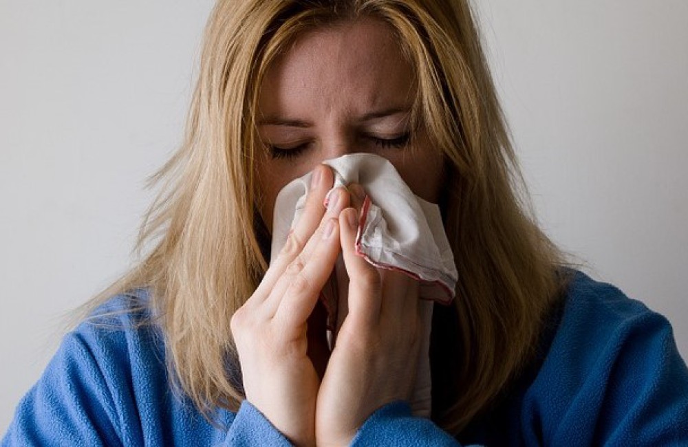 Cresce o número diário de pacientes com síndromes gripais em Patos, afirma secretário. Ouça