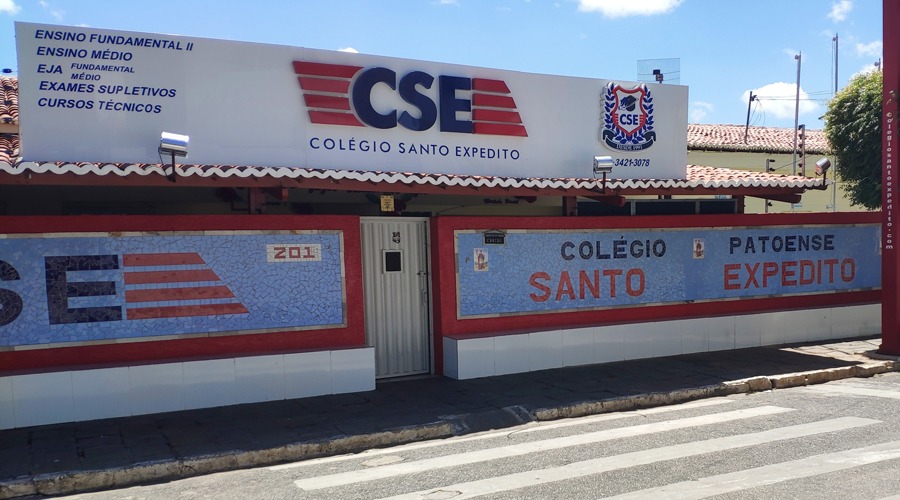 Colégio Santo Expedito promove Arraiá do Coroné Danié nesta sexta-feira (03), com show do cantor Wesley Araújo