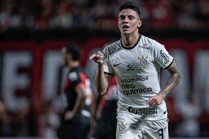 BRASILEIRÃO: Corinthians vence fora de casa e dorme na liderança