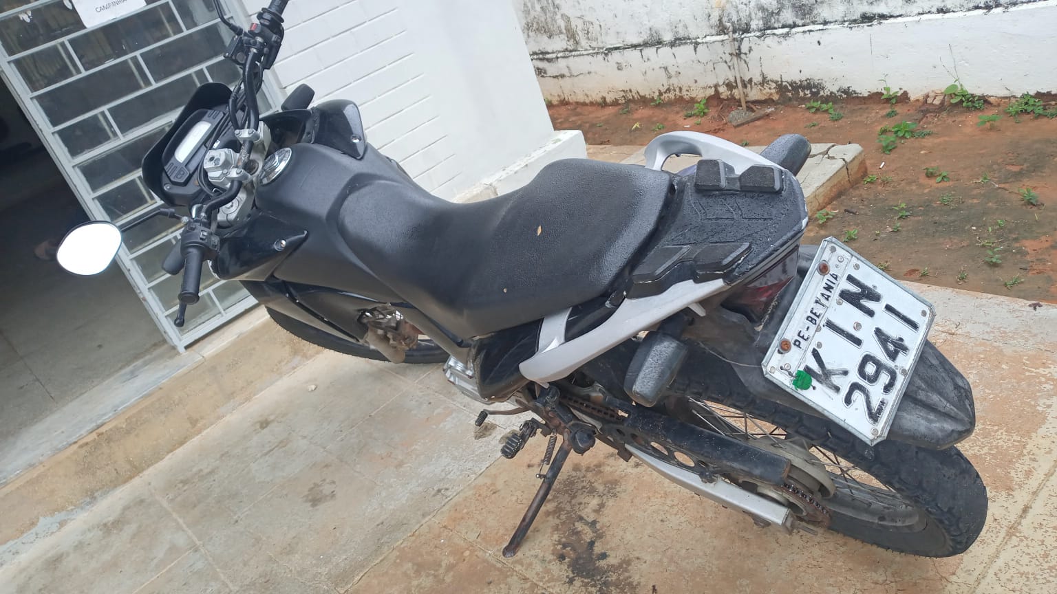 Polícia Militar recupera na manhã desta segunda-feira (06), em Teixeira-PB, motocicleta roubada