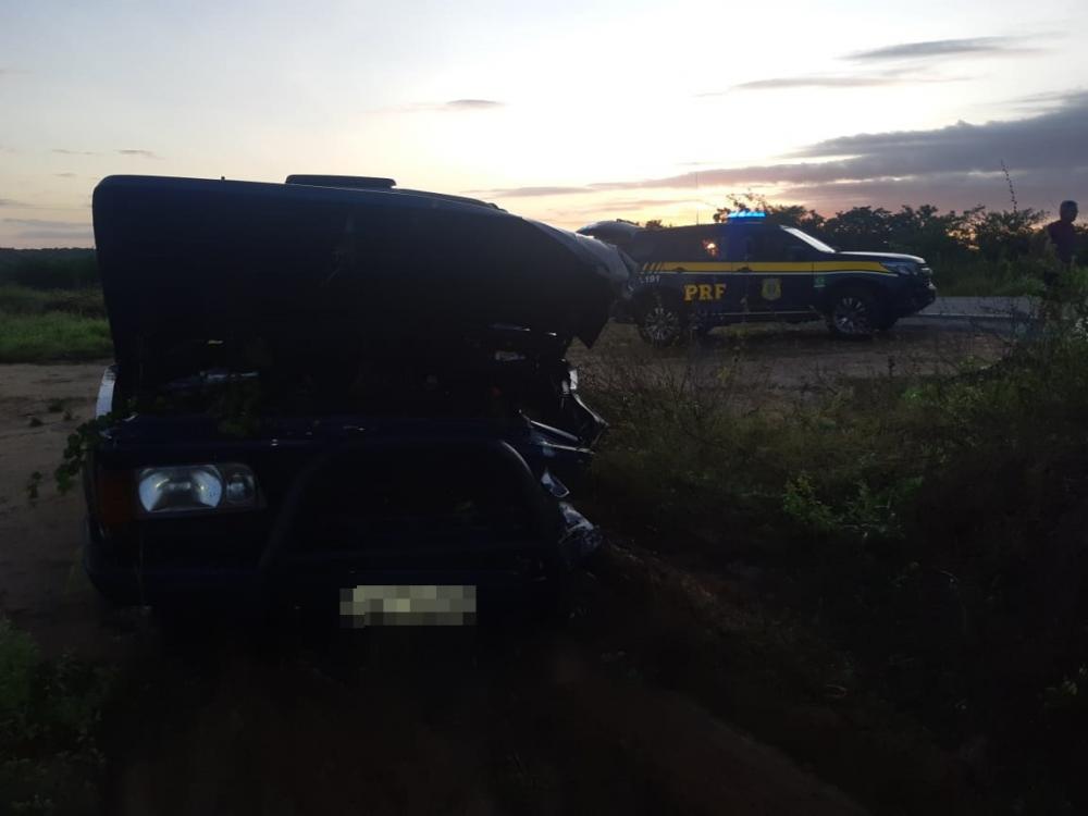 PRF traz mais detalhes sobre acidente registrado na madrugada deste domingo (12) na BR-361, entre Patos e Santa Teresinha-PB. Ouça