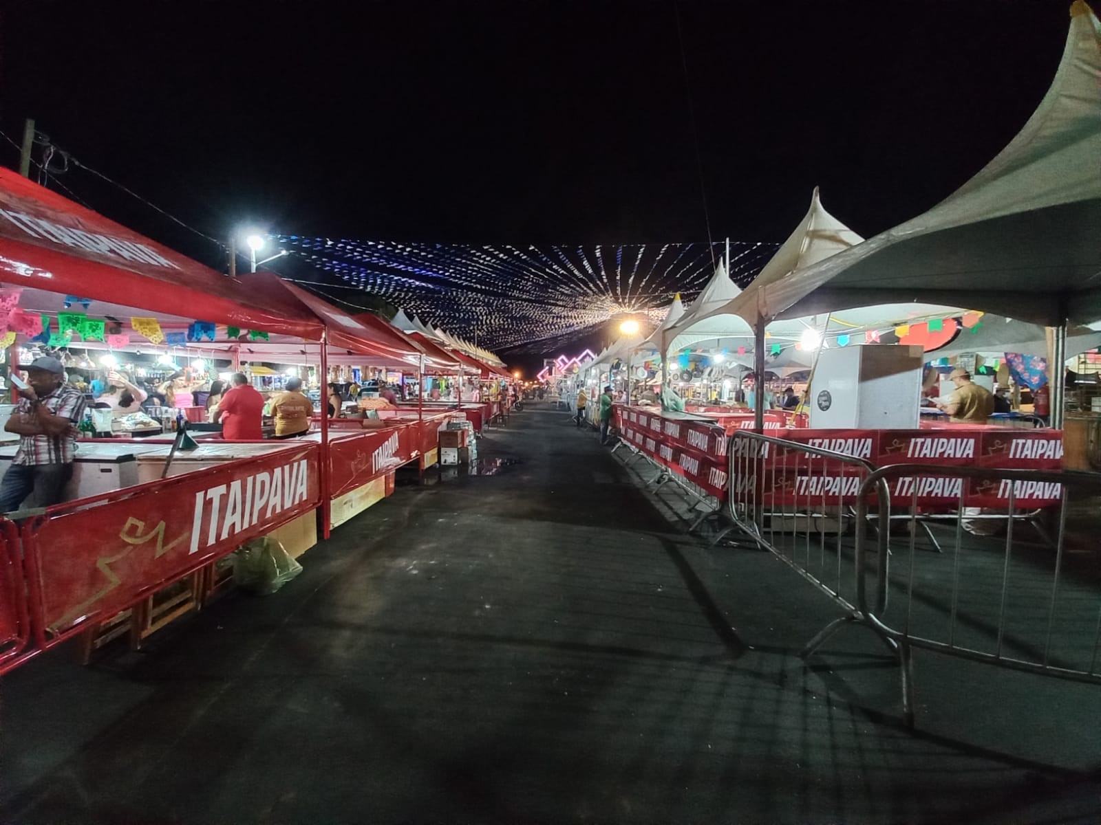 PROCON Patos notifica empresa e consegue baixar preços de bebidas na Área VIP no Terreiro do Forró