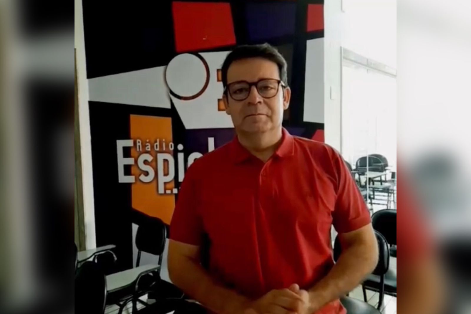 Dr. Ramonilson agradece a audiência do programa radiofônico 'Seu Direito' e destaca continuidade do trabalho nas redes sociais