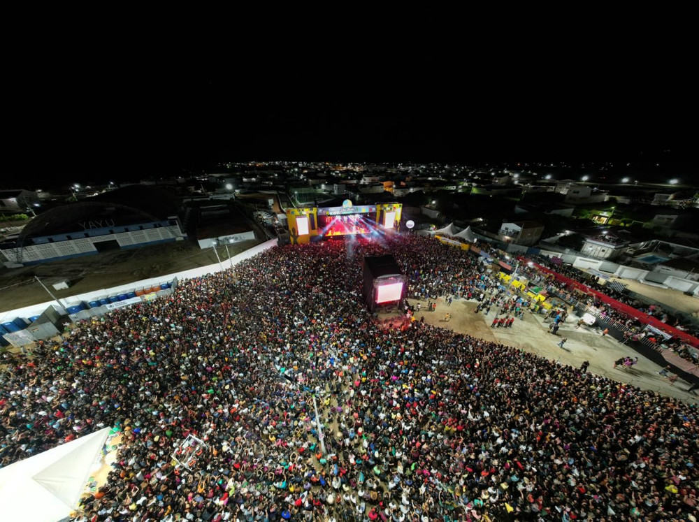 Show de Gusttavo Lima leva cerca de 90 mil pessoas ao São João de Santa Luzia que registra recorde de público em noite de encerramento