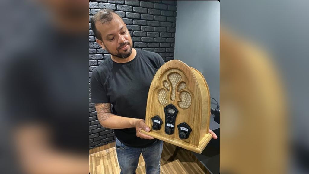 Rádio Espinharas e artista patoense representam a cidade de Patos na comemoração dos 100 anos do rádio no Brasil