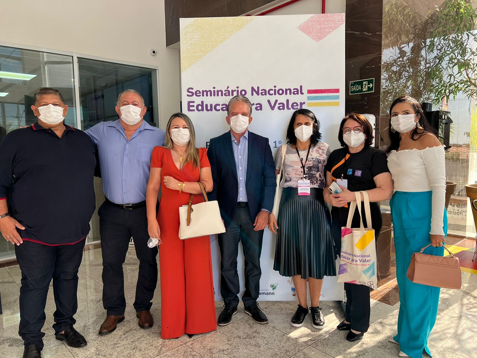 Comitiva de Patos participa de Seminário Nacional Educar pra Valer, em Sobral (CE)