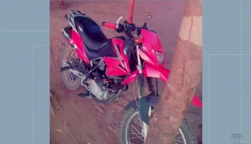 Homem tem moto roubada durante assalto à mão armada em Diamante nesta segunda-feira (04)