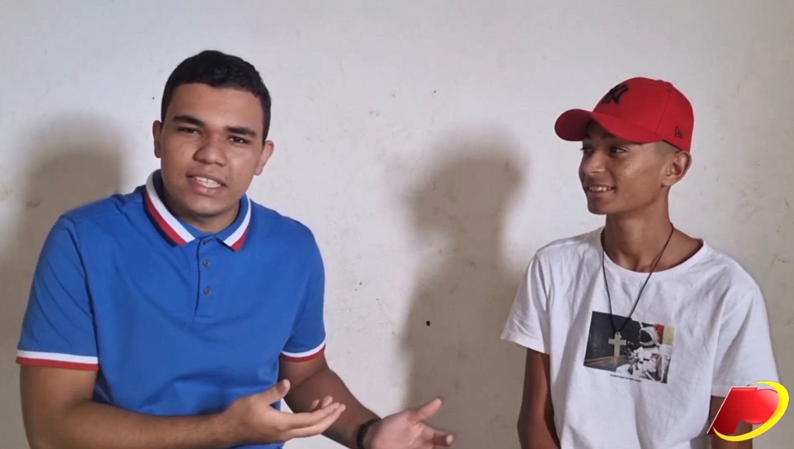 Em entrevista ao Patosonline, jovem cantor Paulo Victor fala sobre vida de catador de recicláveis, sucesso recente e projetos para o futuro. VÍDEO