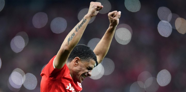 SUL-AMERICANA: Internacional vira e se classifica para as quartas