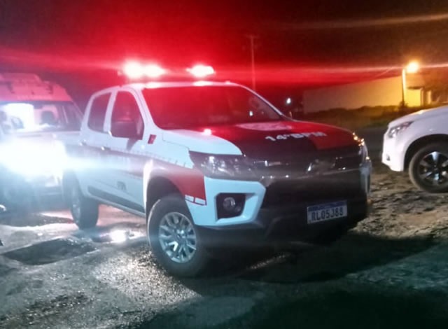 Dupla armada tenta assaltar estabelecimento durante venda de botijões de gás de cozinha, no Sertão