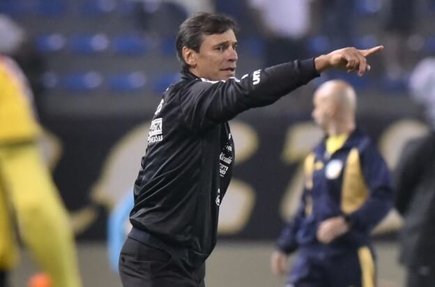 Fabián Bustos não é mais o treinador do Santos