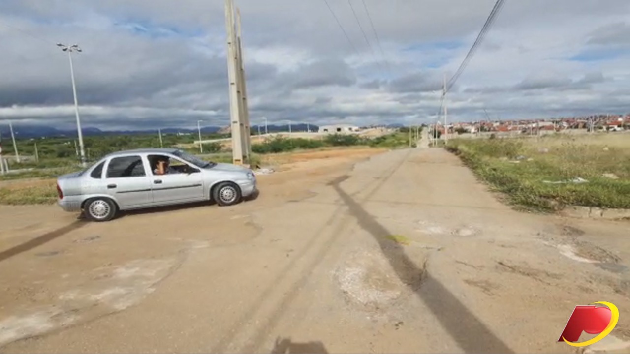 Taxista do Itatiunga pede melhorias no acesso ao bairro. VÍDEO