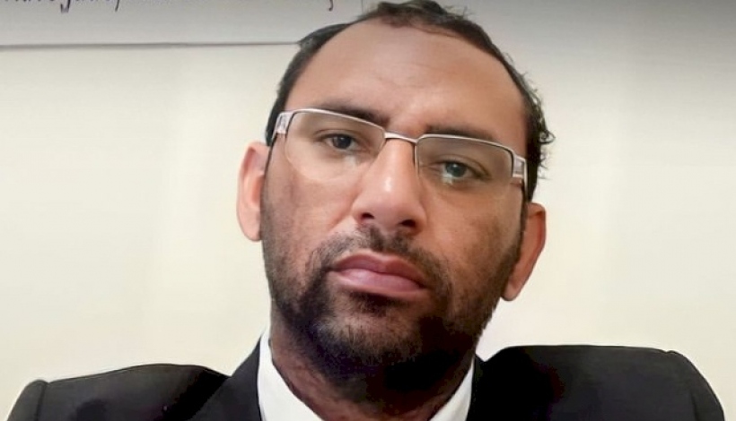 Advogado morre afogado após capotar carro e cair em açude, em Piancó