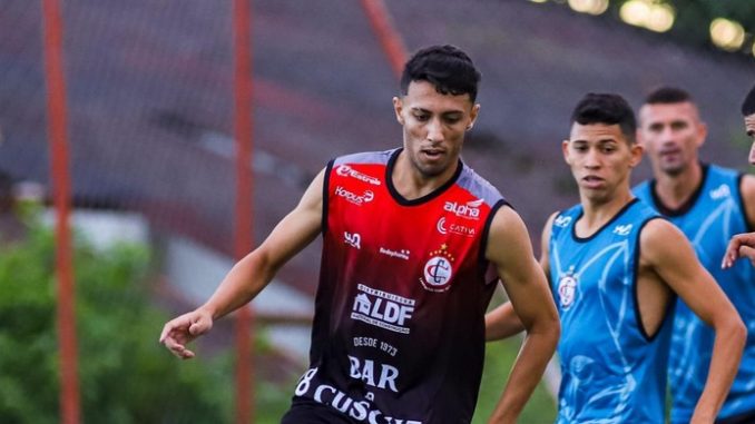 Ex-jogador do Campinense e Perilima morre por complicações de leucemia