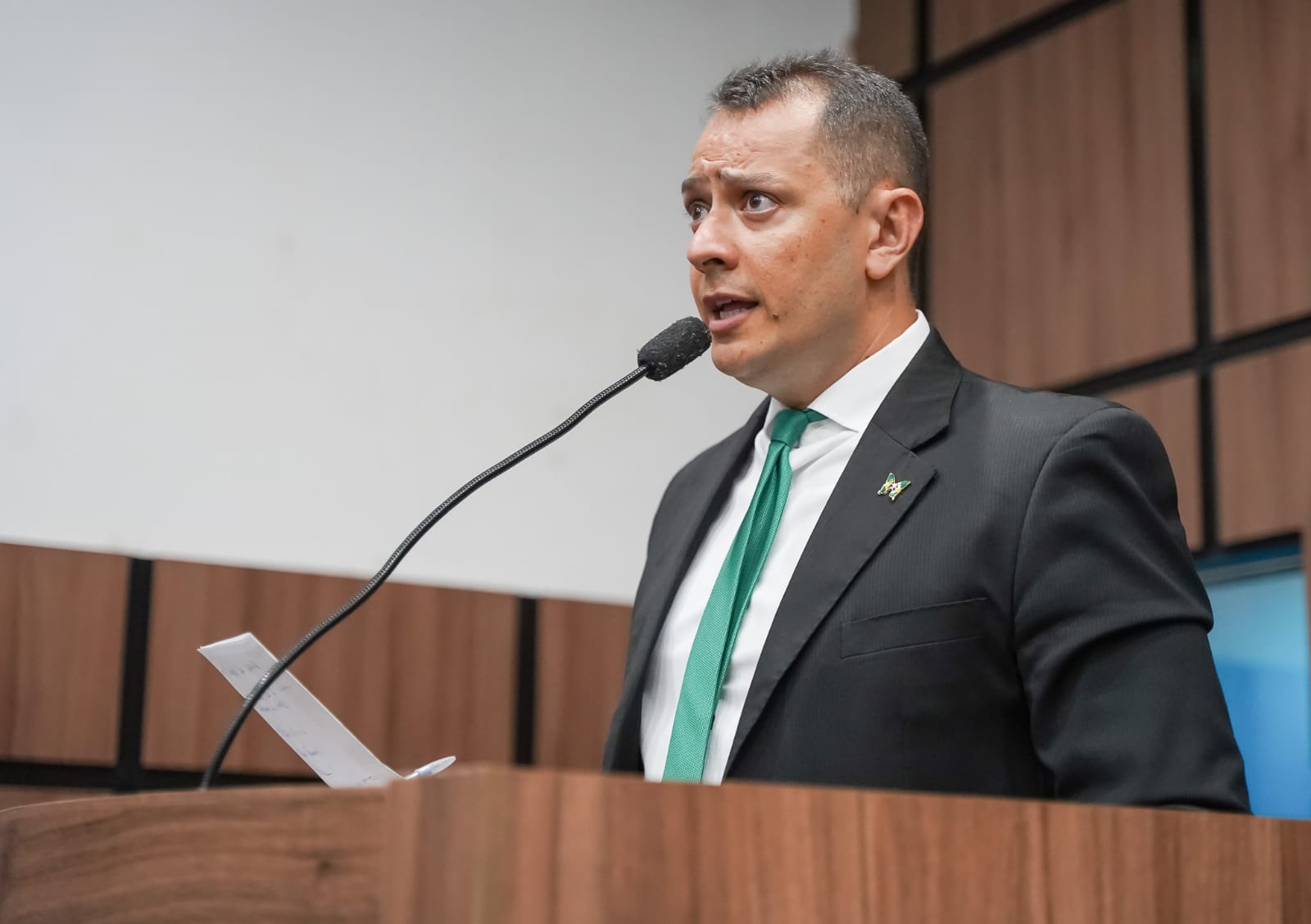 Voto de Pesar: Vereador lamenta morte de imperador Luiz Gastão de Orleans e Bragança