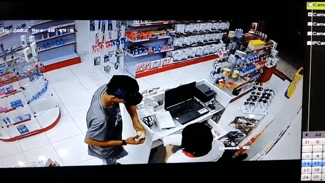 Em Patos: Jovem é preso duas vezes por assalto e roubo, e pratica novo crime na noite desta sexta (15) após sair da prisão. VÍDEO