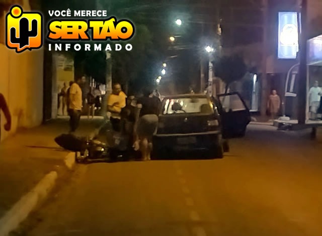 Em Sousa, motociclista fica ferido após colisão entre moto e carro