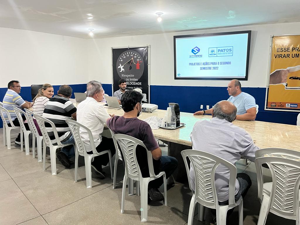 Prefeitura de Patos e STTRANS realizam estudo para a implantação de binários na cidade