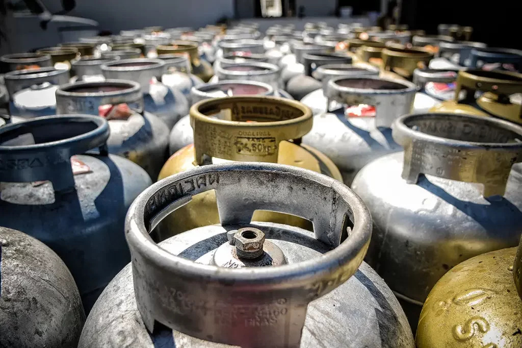 Preço do gás de cozinha demora a cair mesmo após a redução do ICMS, em Patos