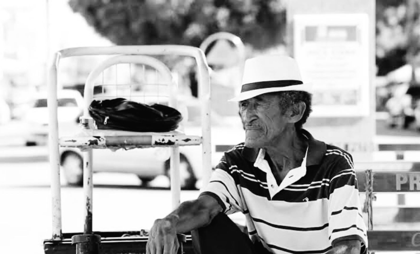 Família divulga informações sobre velório e sepultamento do músico Derréis. Confira