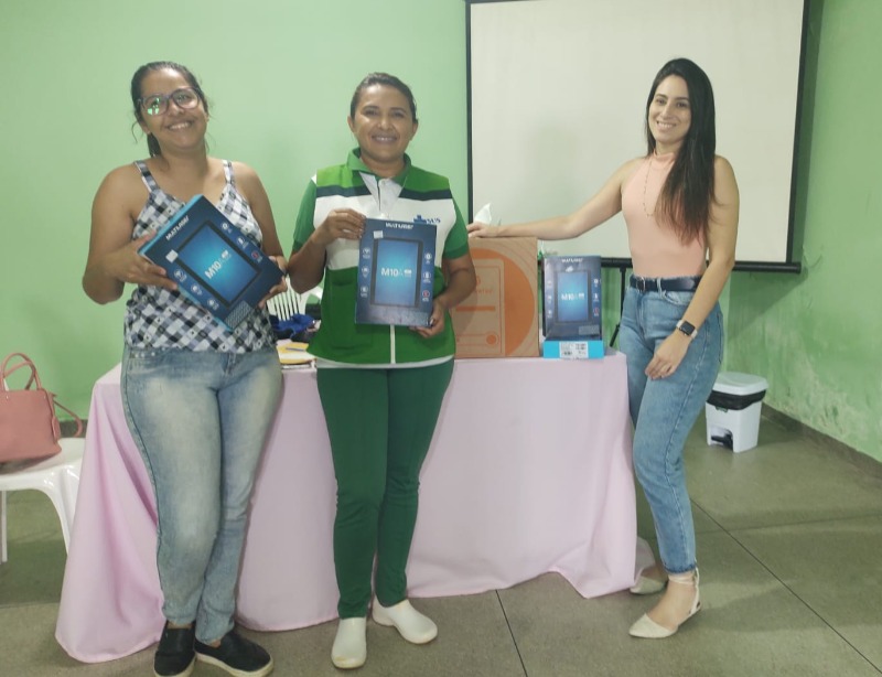 Prefeitura de São José do Bonfim entrega tablets e computadores para a secretaria municipal de Saúde