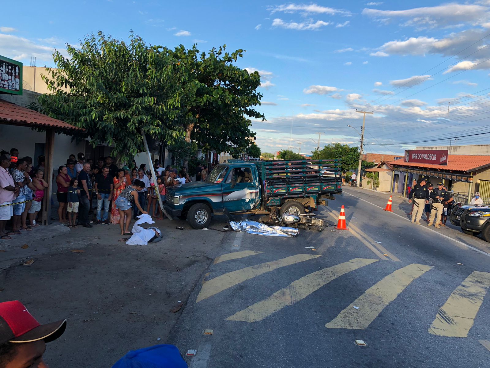 Jovens que morreram em acidente na tarde deste domingo (31), em Santa Terezinha, sofreram politrauma com afundamento de crânio, segundo o SAMU