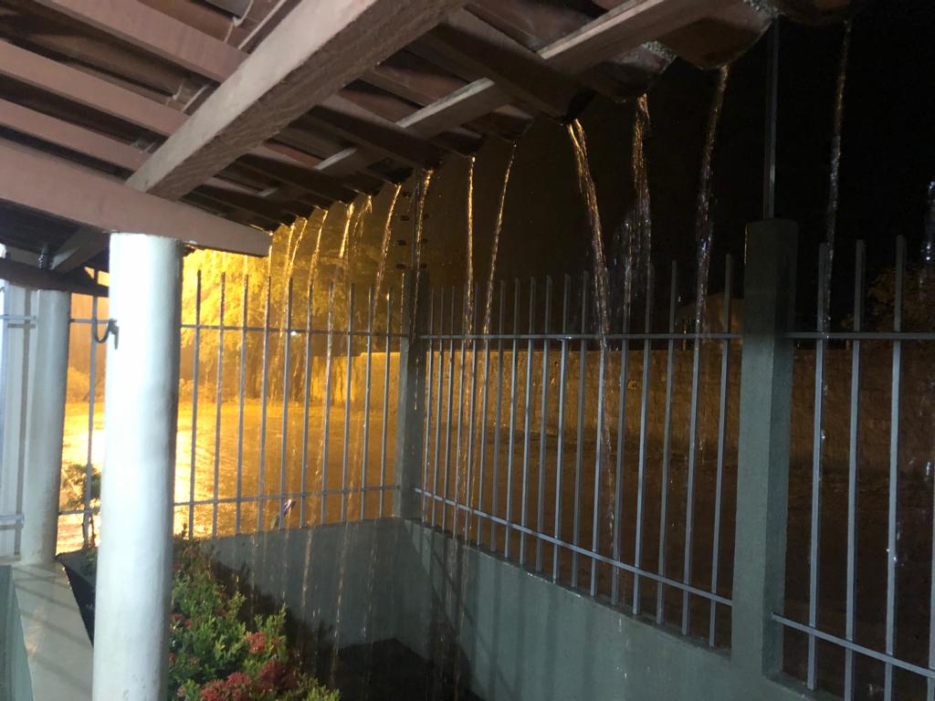 Chuva forte com trovoada é registrada na noite desta quarta-feira (03) na região de Patos. VÍDEO