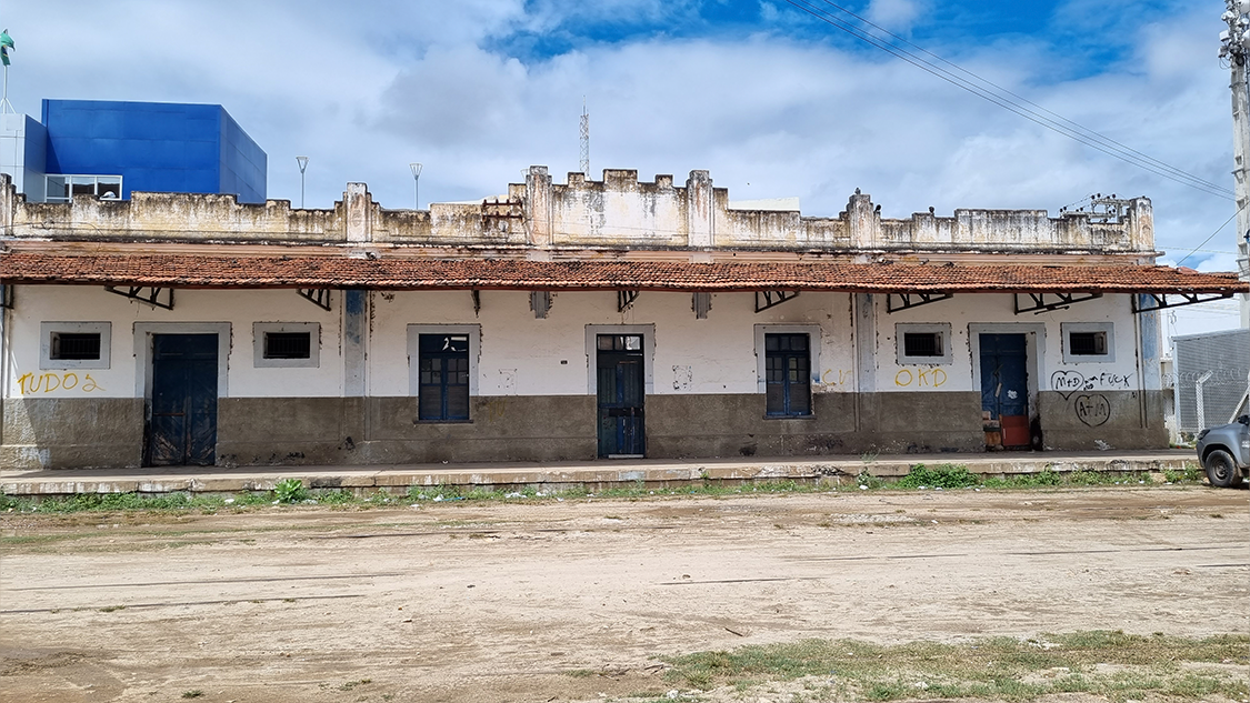 Estação Ferroviária de Patos, um patrimônio histórico, porém abandonado. VEJA VÍDEO