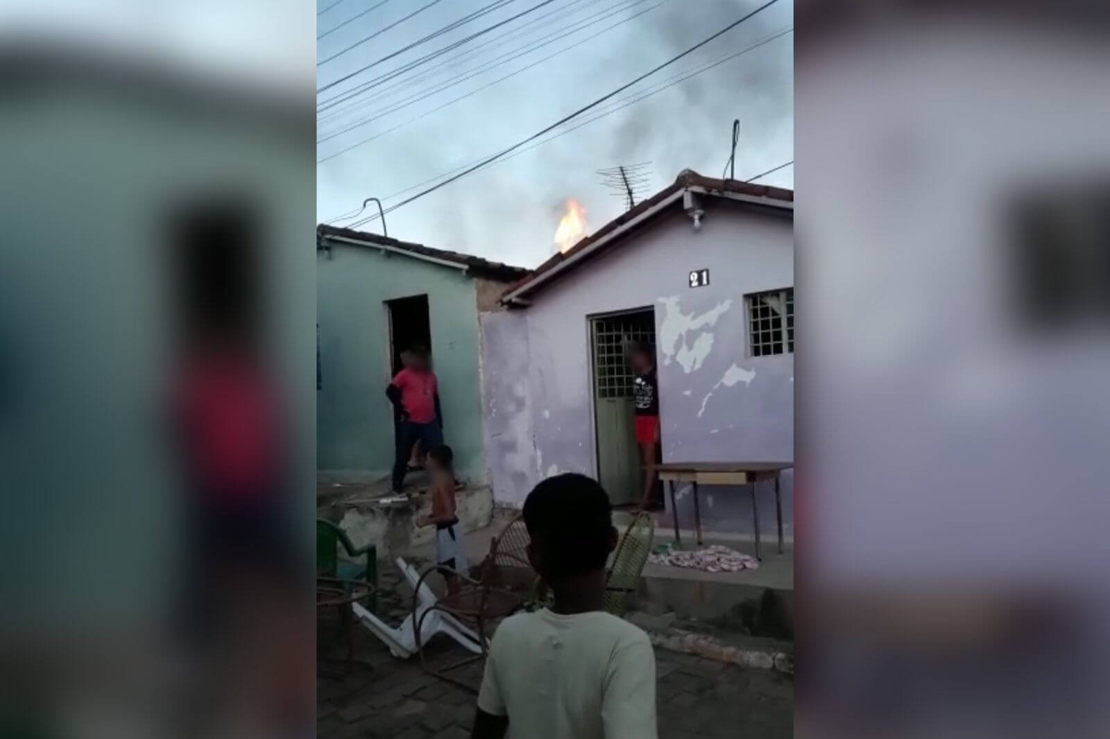 Homem põe fogo na própria residência na tarde desta sexta-feira (05), em Patos. VÍDEO