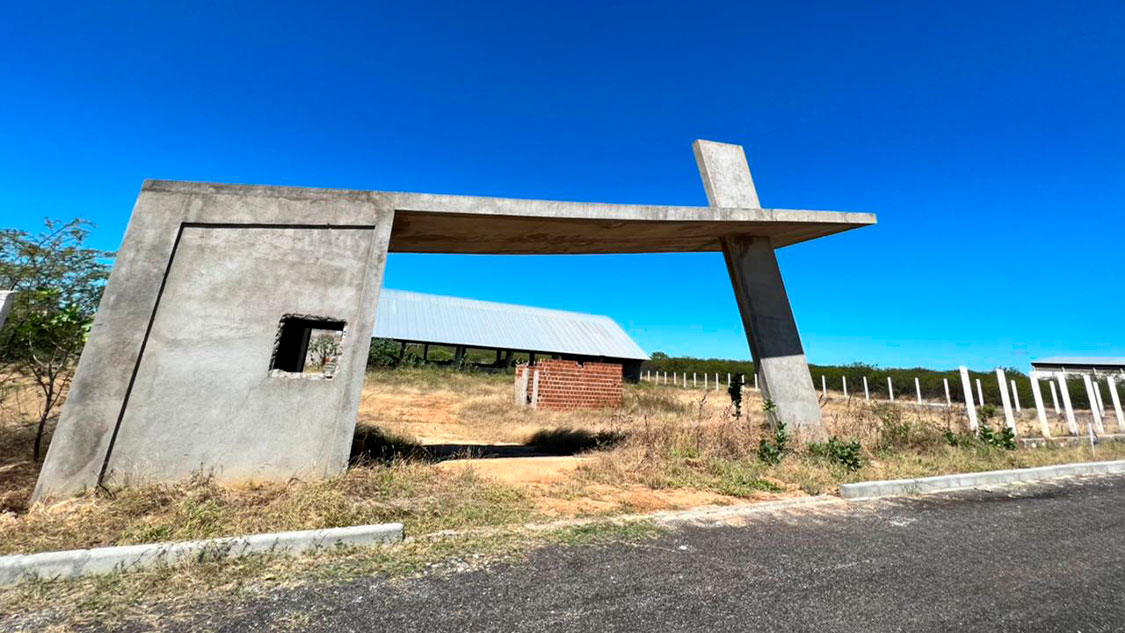 Dr. Ramonilson reivindica a conclusão das obras da Vila Olímpica de Patos