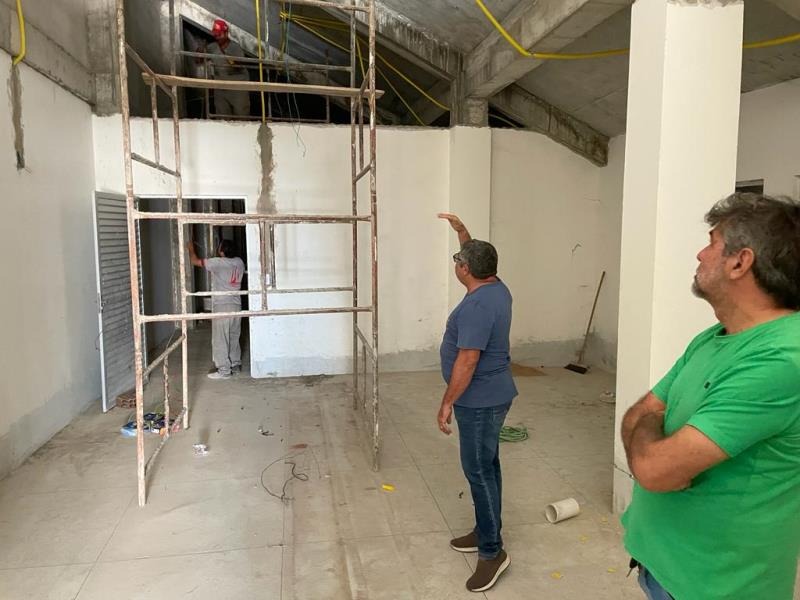 Estádio José Cavalcanti recebe primeira etapa de instalação elétrica na parte inferior das arquibancadas