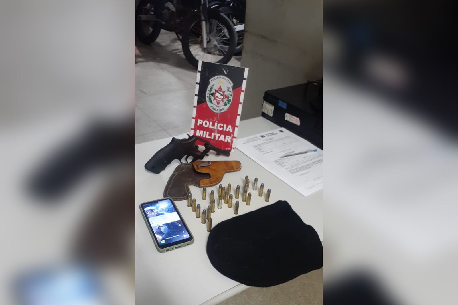 Polícia Militar prende em flagrante acusado de homicídio na cidade de Desterro e apreende arma de fogo e munição