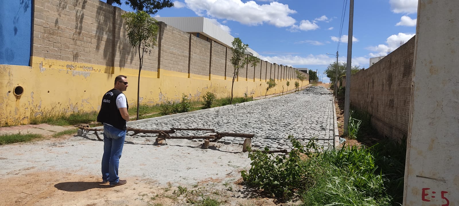 Vereador cobra celeridade nas obras de Patos