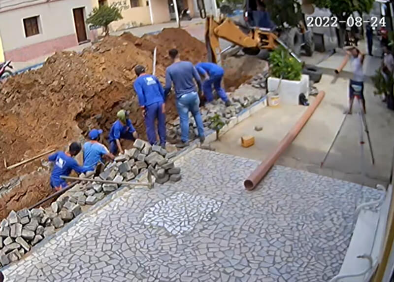 Homem morre soterrado durante obra de esgotamento sanitário em Princesa Isabel. VÍDEO